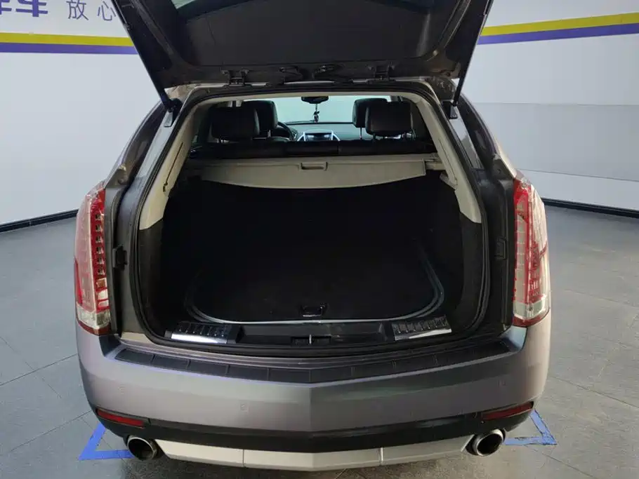 Cadillac SRX — миниатюра 4