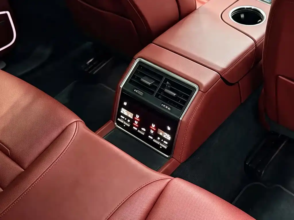Porsche Panamera — миниатюра 9