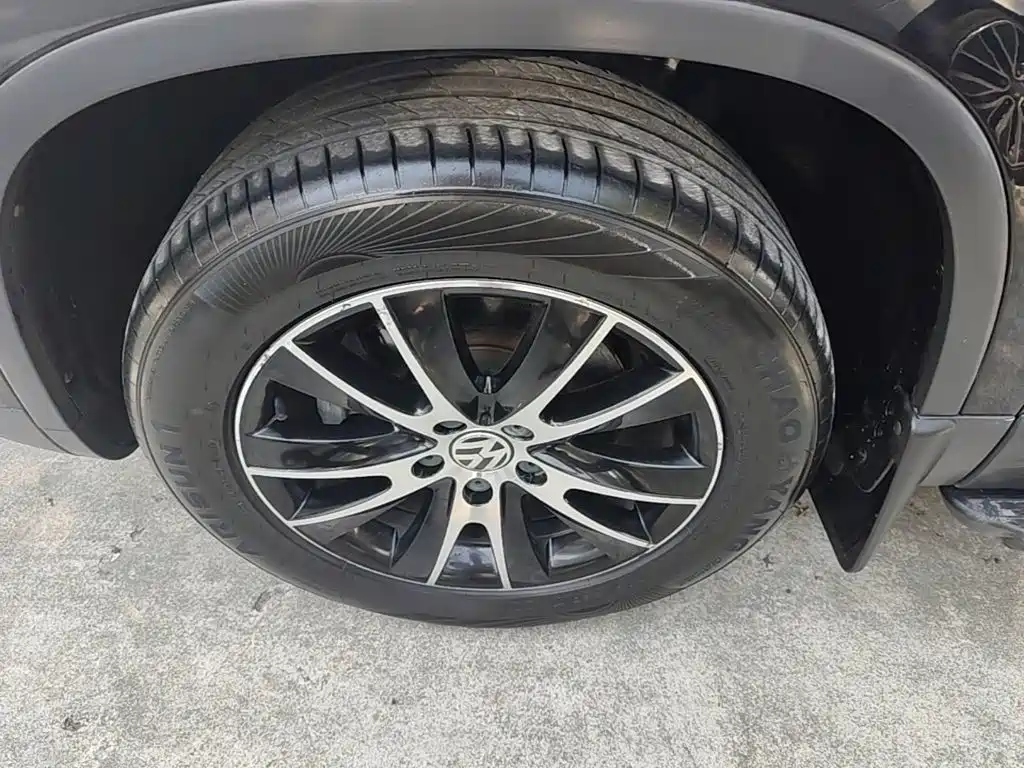 Volkswagen Tiguan — миниатюра 23