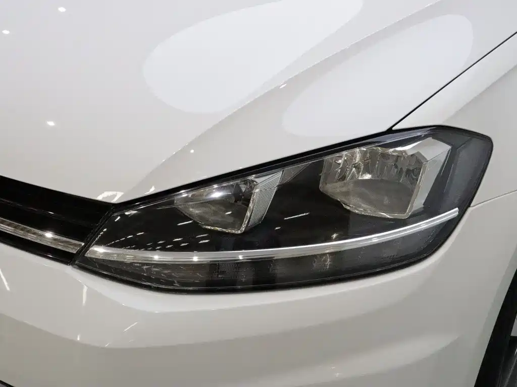 Volkswagen Golf — миниатюра 18