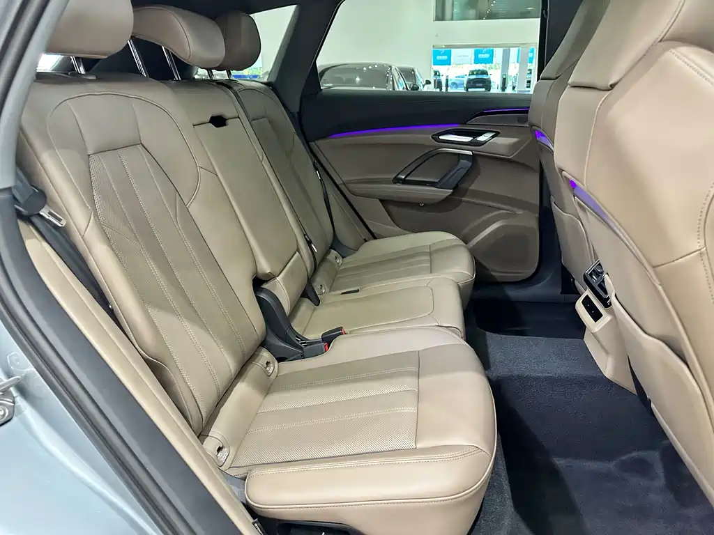Audi Q5L — миниатюра 15