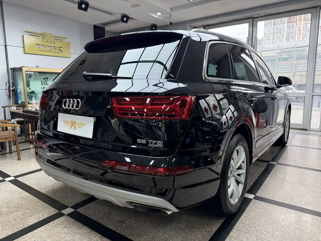 Audi Q7 — миниатюра 4