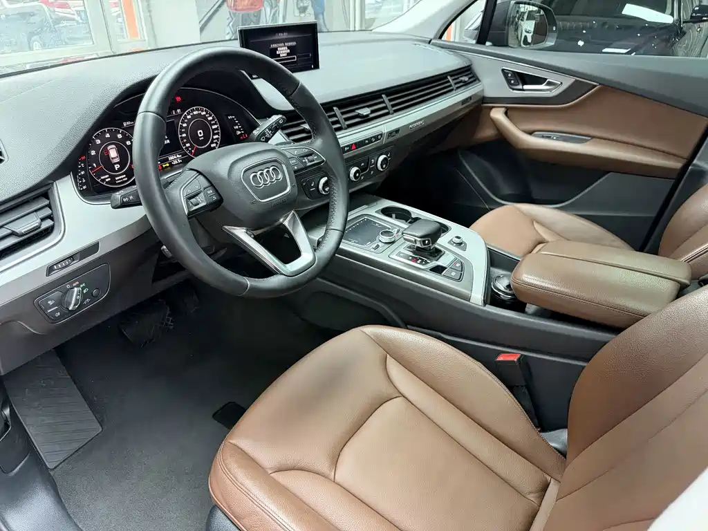 Audi Q7 — миниатюра 13