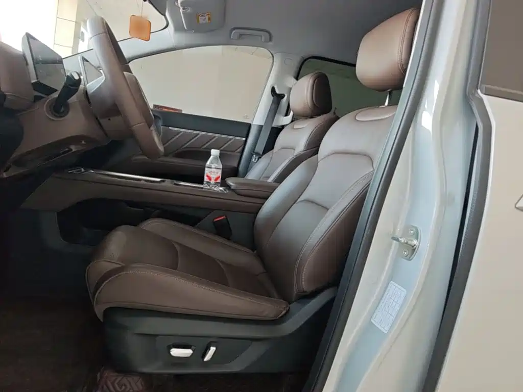 Wuling Xingguang 730 New Energy — миниатюра 15
