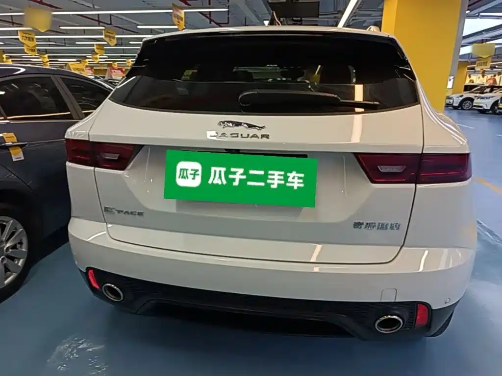 Jaguar E-PACE — миниатюра 6