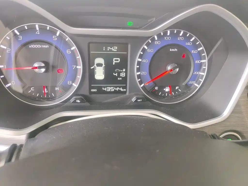 Geely Vision X3 — миниатюра 5