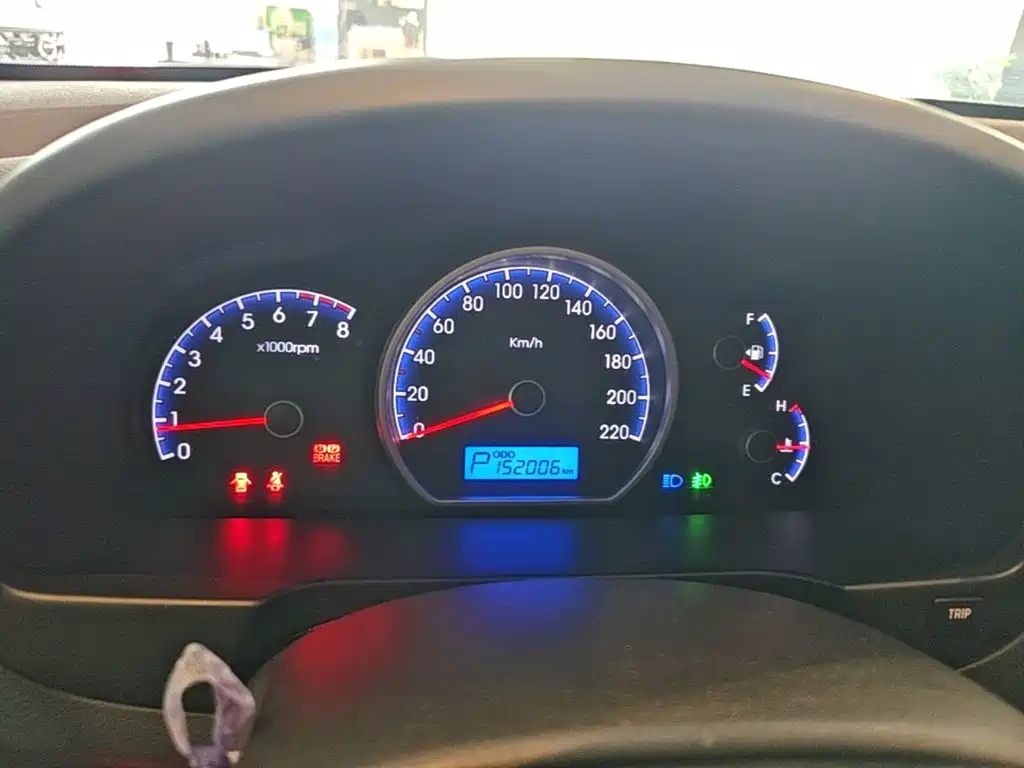 Hyundai Elantra — миниатюра 12
