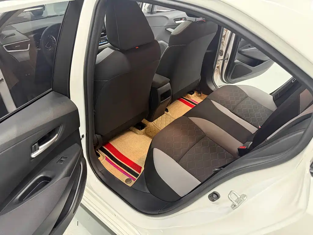 Toyota Corolla — миниатюра 18
