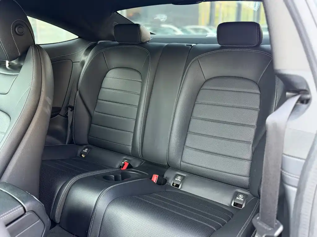 Mercedes-Benz C-Class (Import) — миниатюра 12