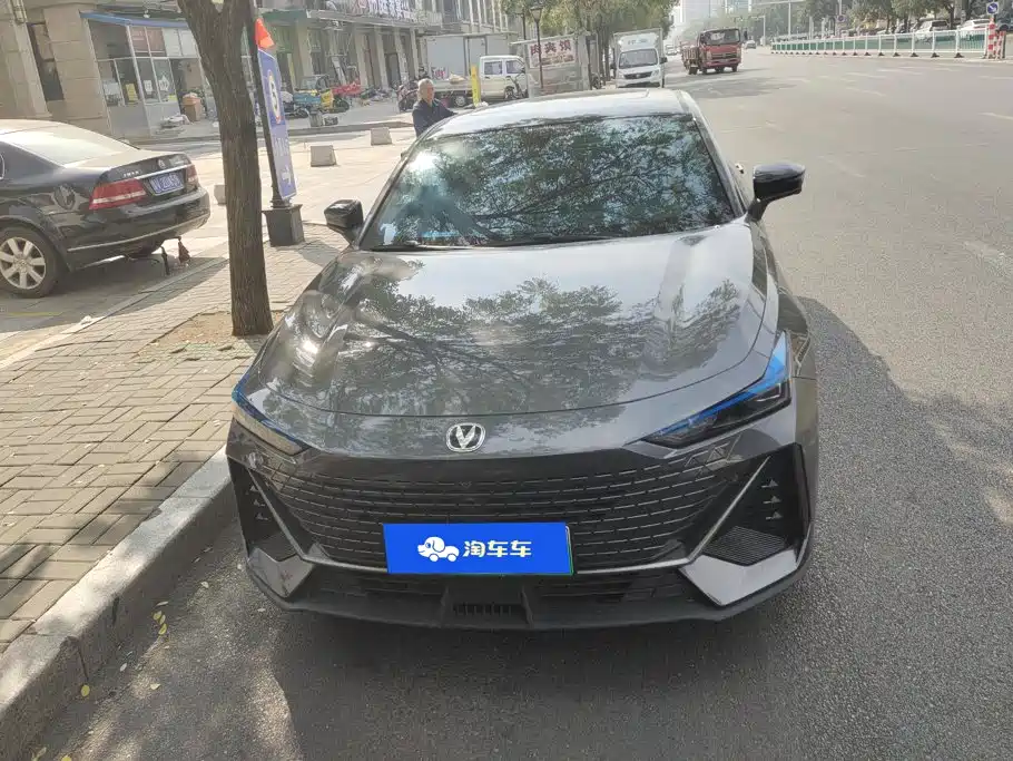 Changan UNI-V iDD — миниатюра 2