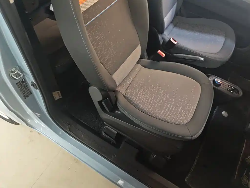 Wuling MINIEV — миниатюра 25