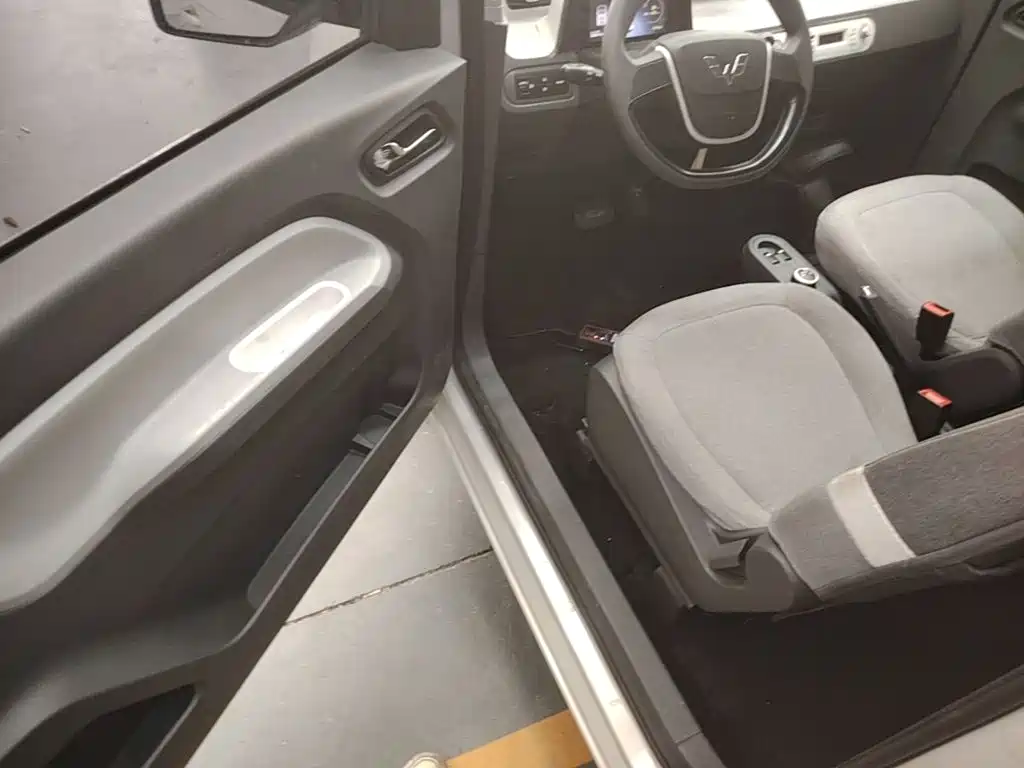 Wuling MINIEV — миниатюра 16
