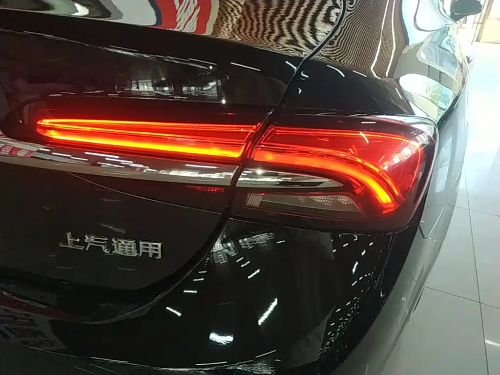 Buick LaCrosse — миниатюра 8