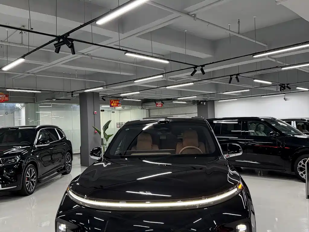 Li Auto Li L8 — миниатюра 2