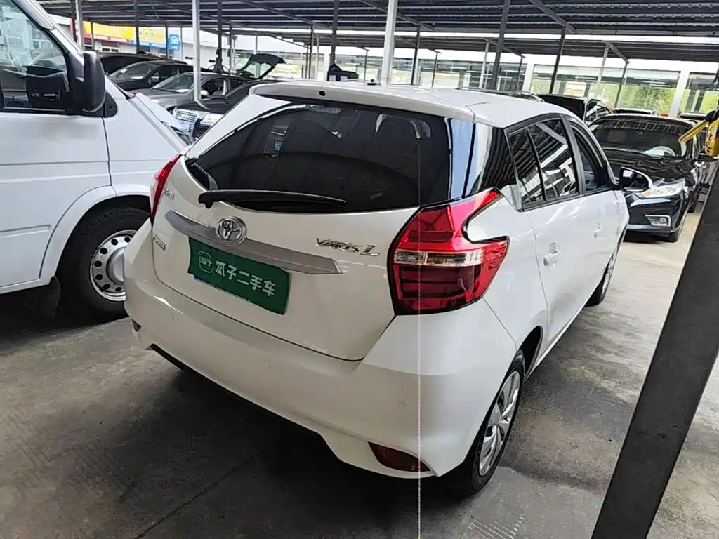 Toyota Yaris L — миниатюра 7