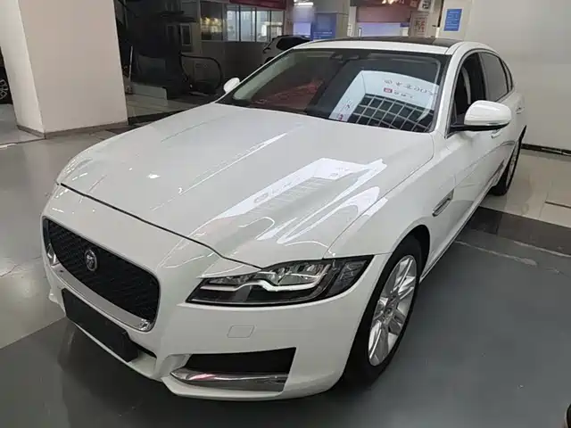 2018 Jaguar XF
