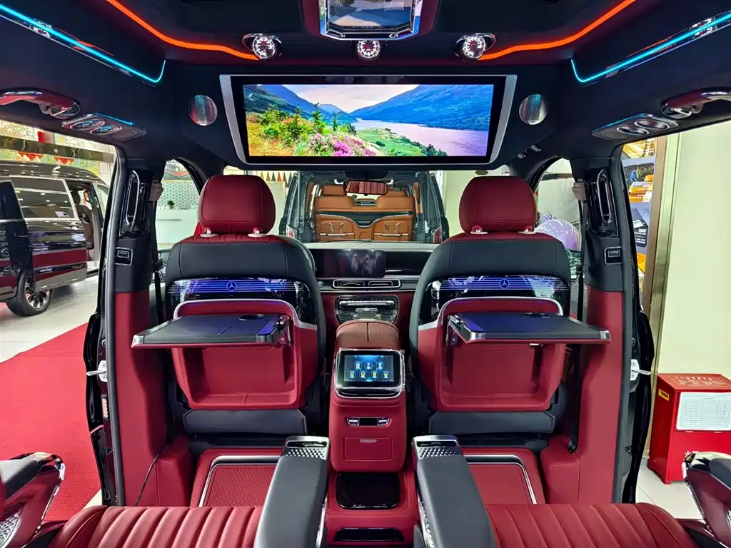 Mercedes-Benz Vito 2024 2.0T 7 мест