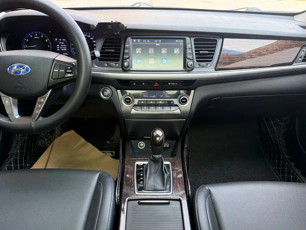 Hyundai Mistra — миниатюра 11