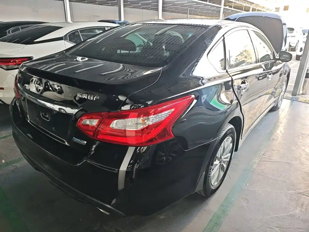 Nissan Teana — миниатюра 7