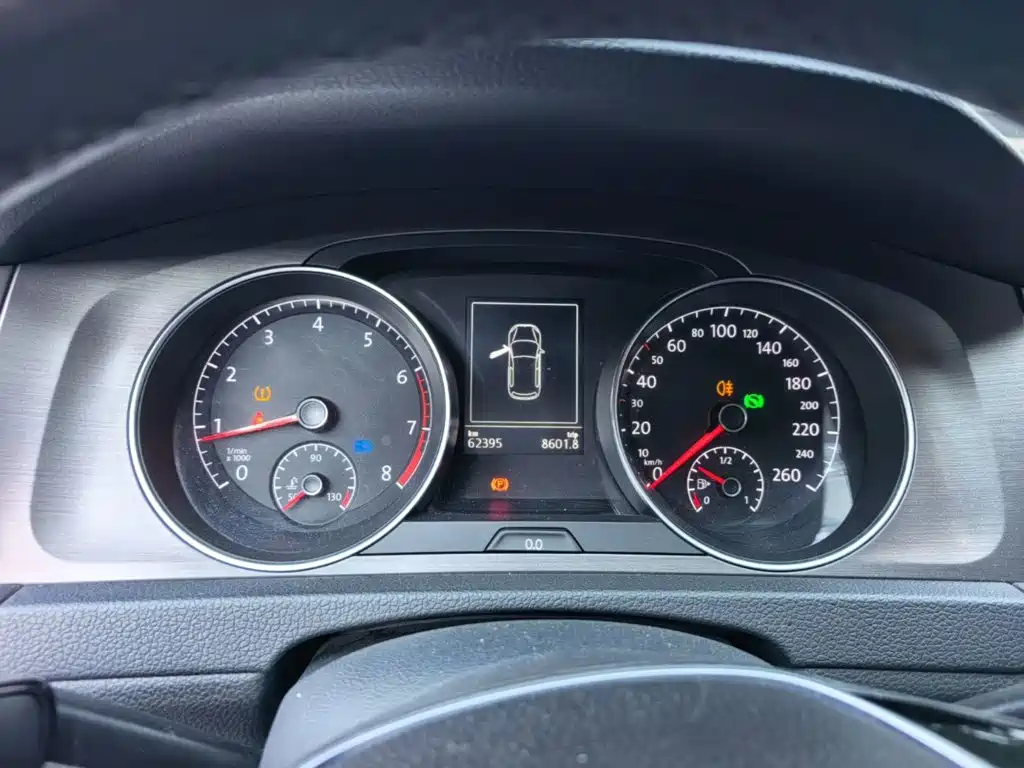 Volkswagen Golf — миниатюра 12