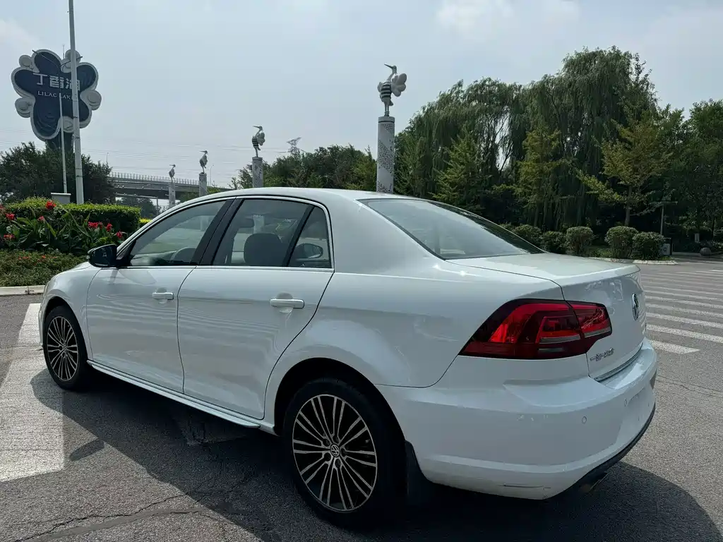 Volkswagen Bora — миниатюра 8