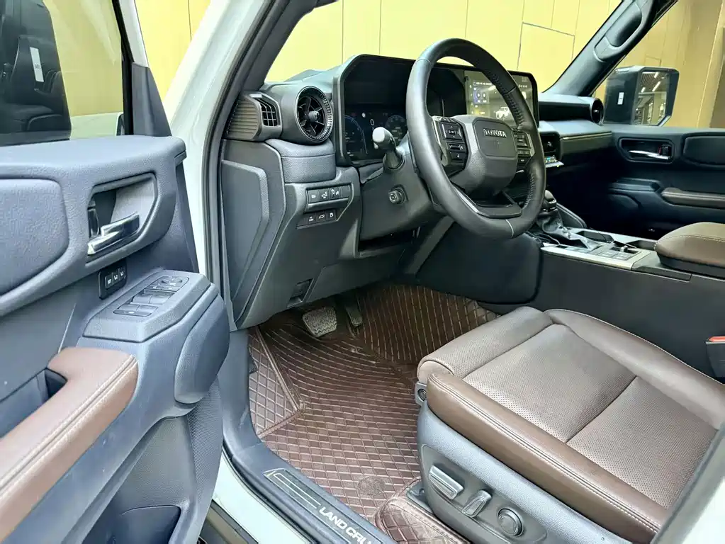 Toyota Prado — миниатюра 6