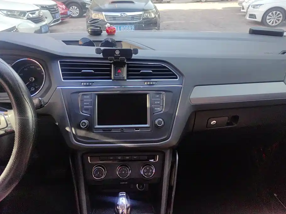 Volkswagen Tiguan L — миниатюра 13