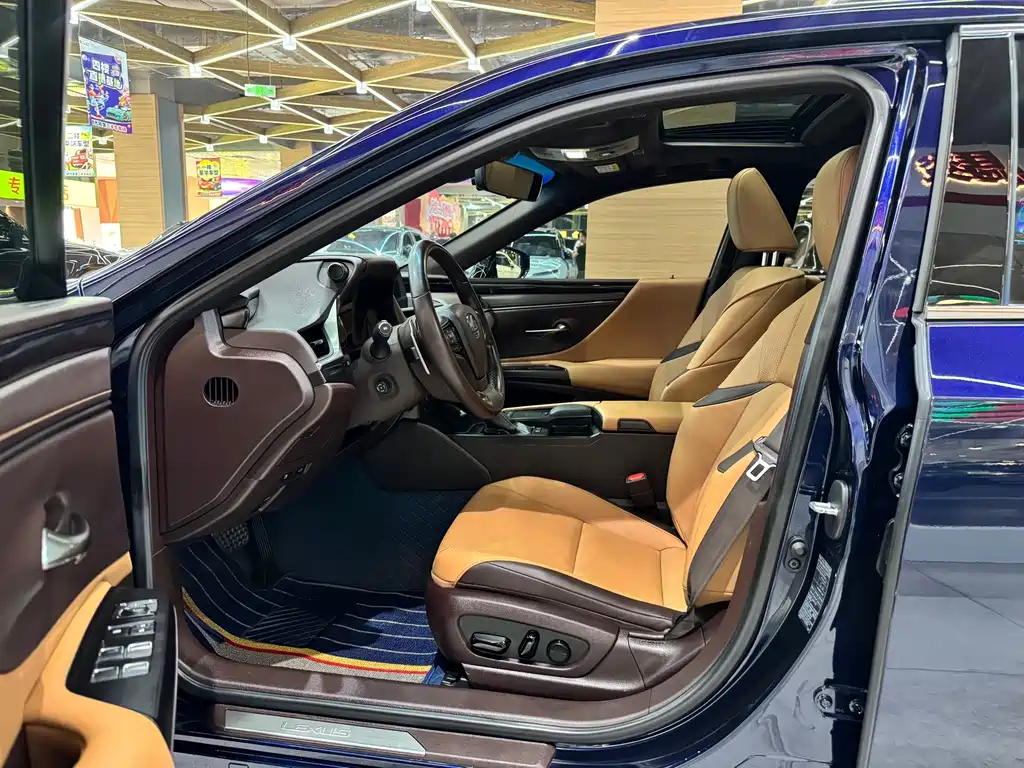 Lexus ES — миниатюра 6