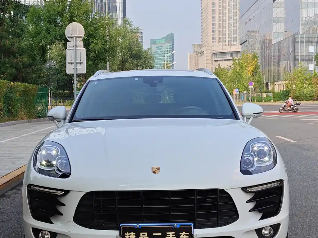 Porsche Macan — миниатюра 4