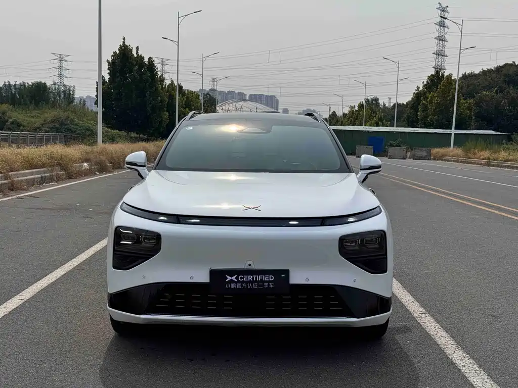 XPeng G9 — миниатюра 2
