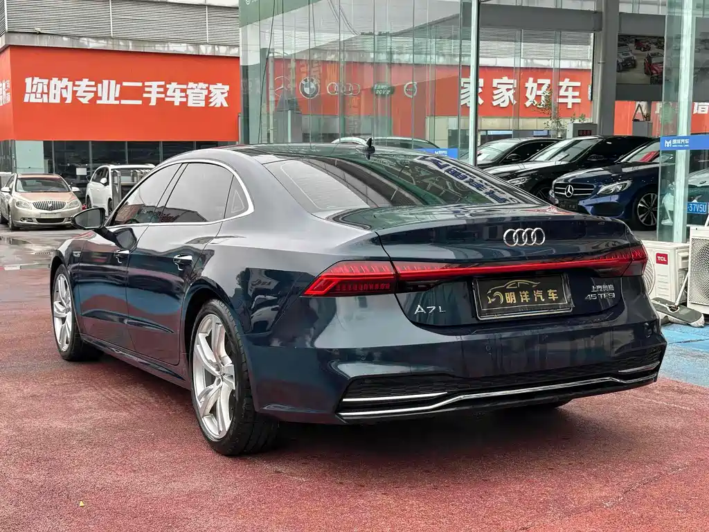 Audi A7L — миниатюра 6