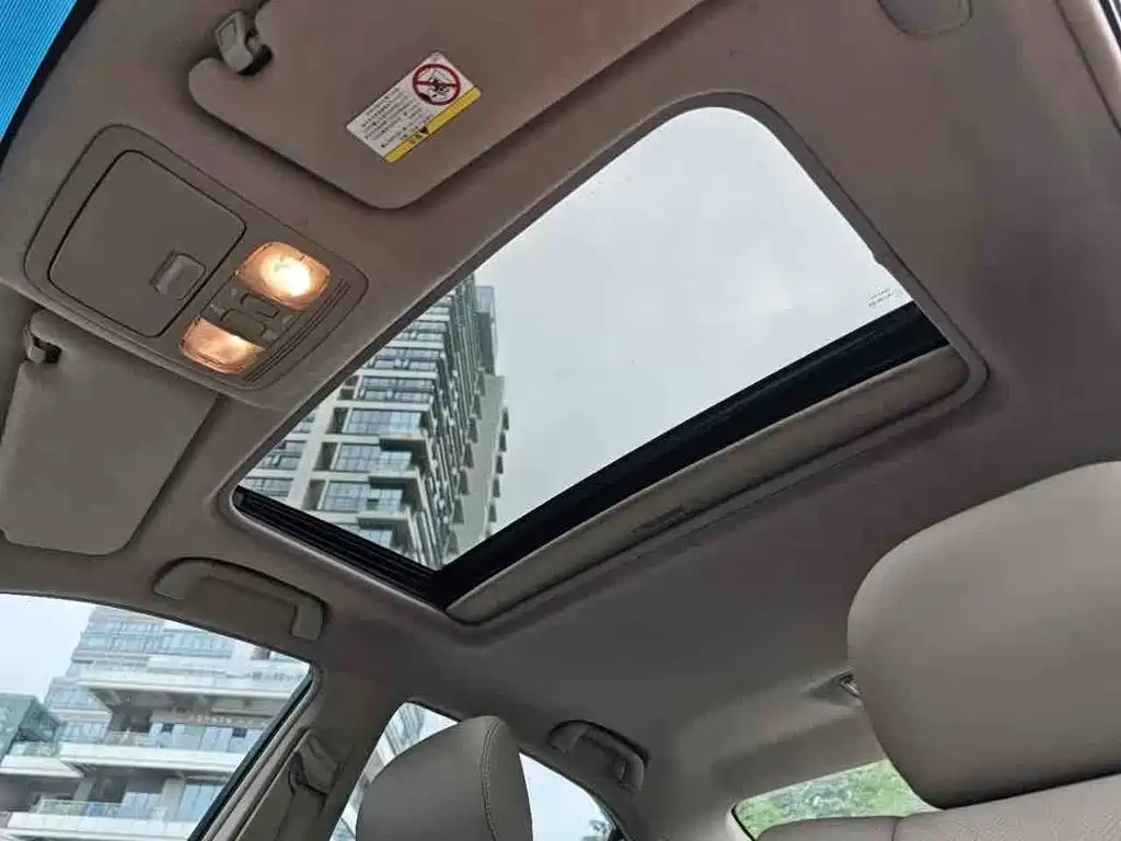 Toyota Camry — миниатюра 24