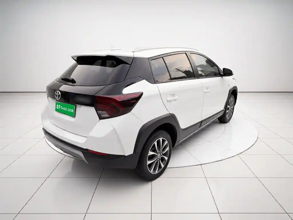 Toyota Yaris L — миниатюра 4