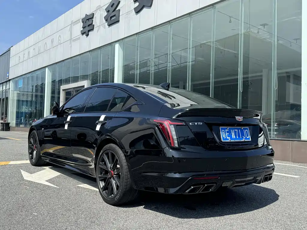 Cadillac CT5 — миниатюра 6