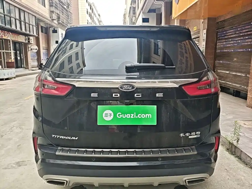 Ford Edge — миниатюра 6