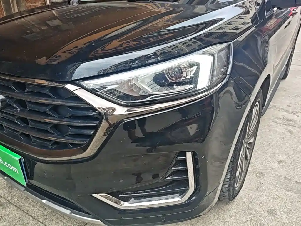 Ford Edge — миниатюра 24