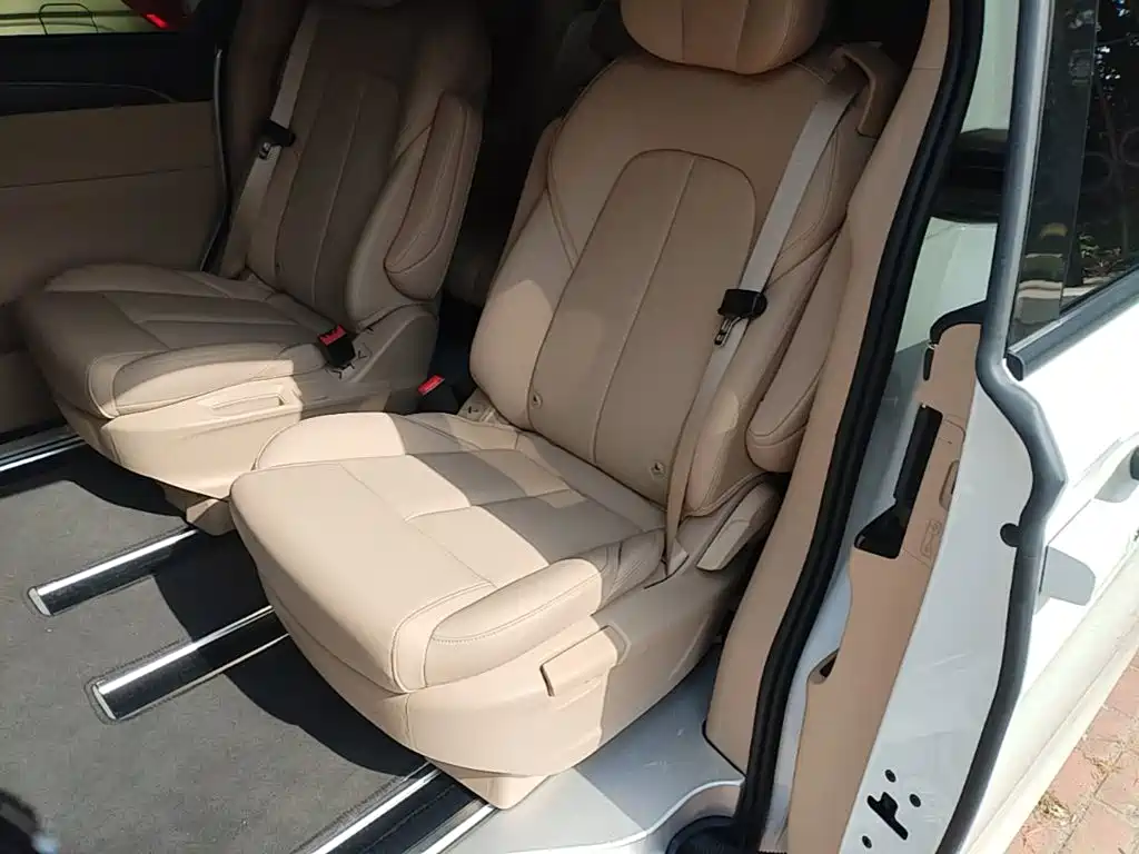 Buick GL8 Hybrid — миниатюра 17