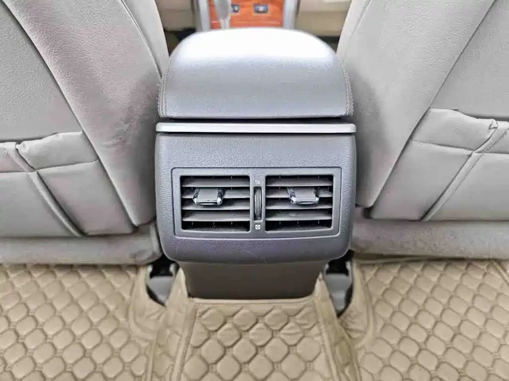 Toyota Camry — миниатюра 23