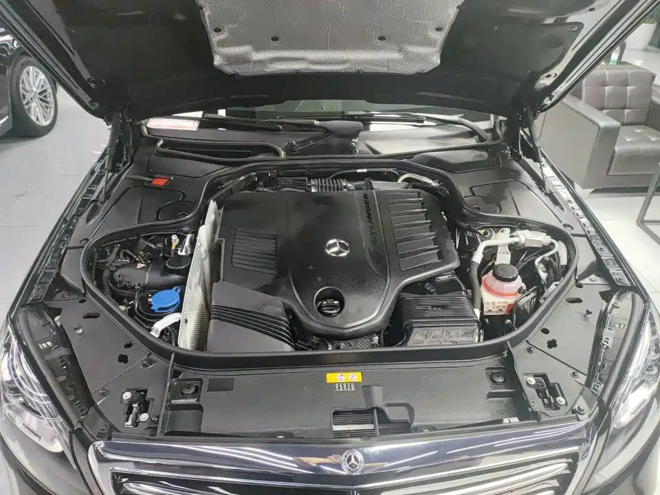 Mercedes-Benz S-Class — миниатюра 8