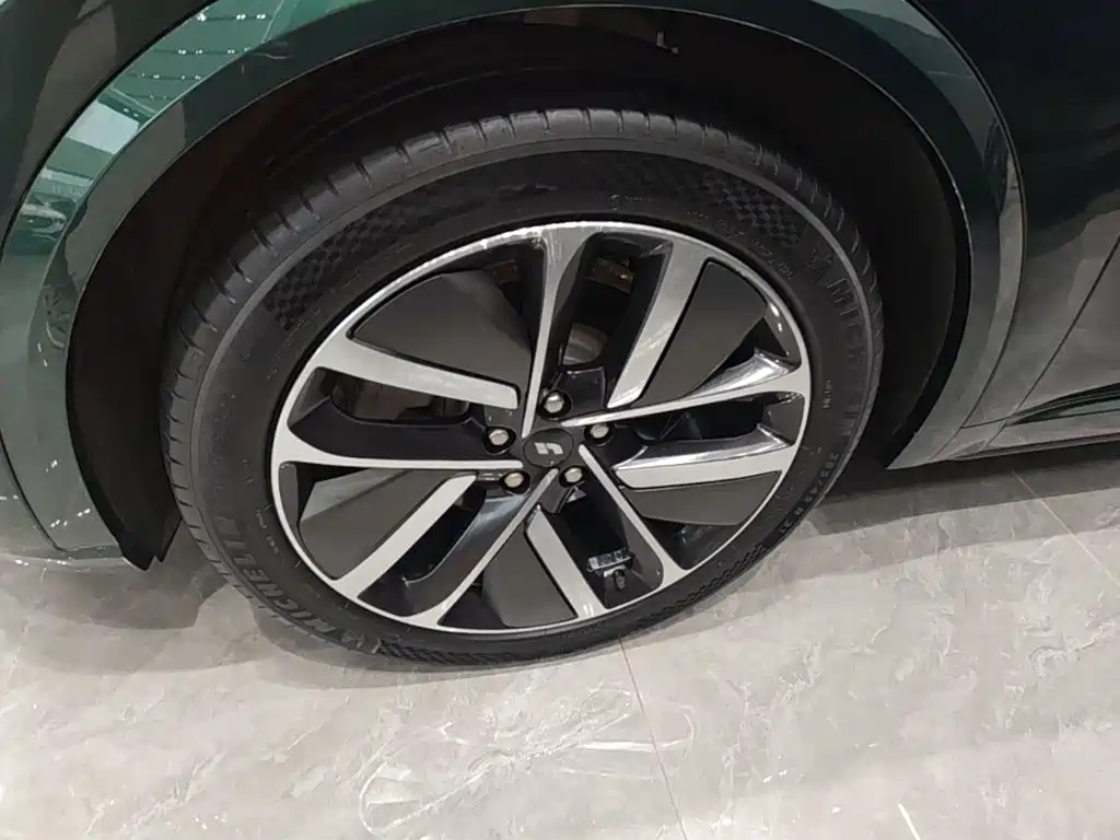Li Auto Li L9 — миниатюра 23