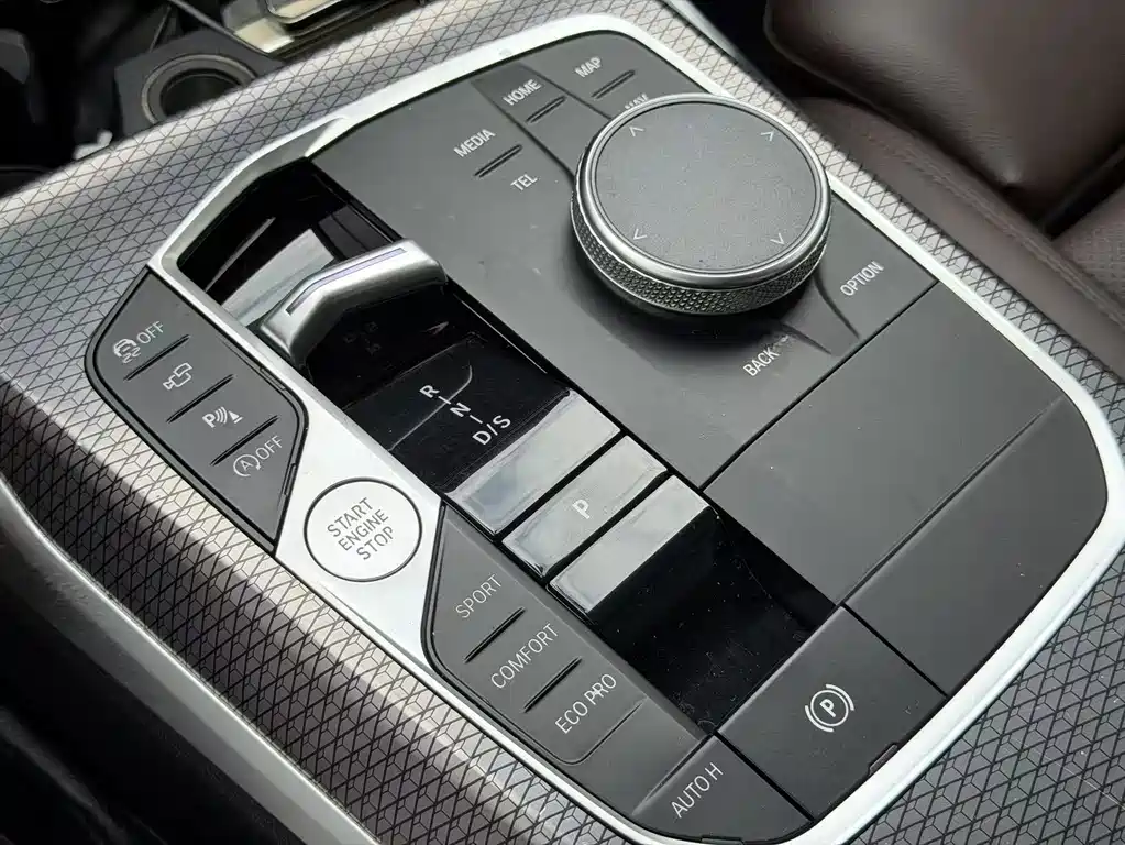 BMW 3 Series — миниатюра 12
