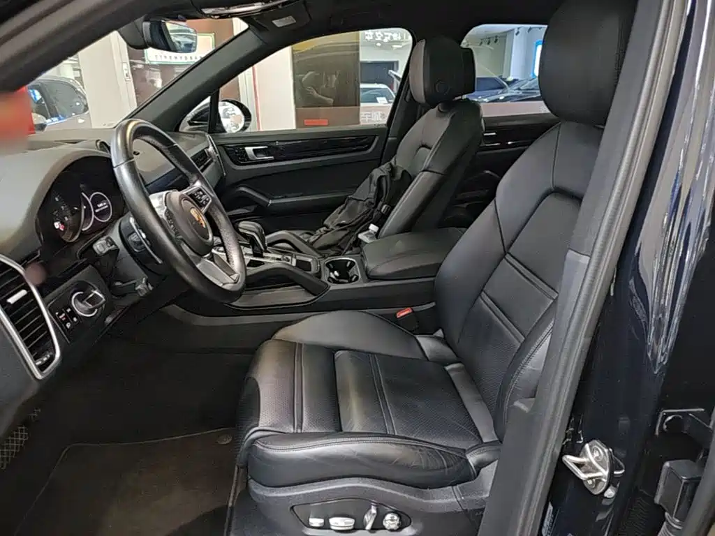 Porsche Cayenne — миниатюра 15