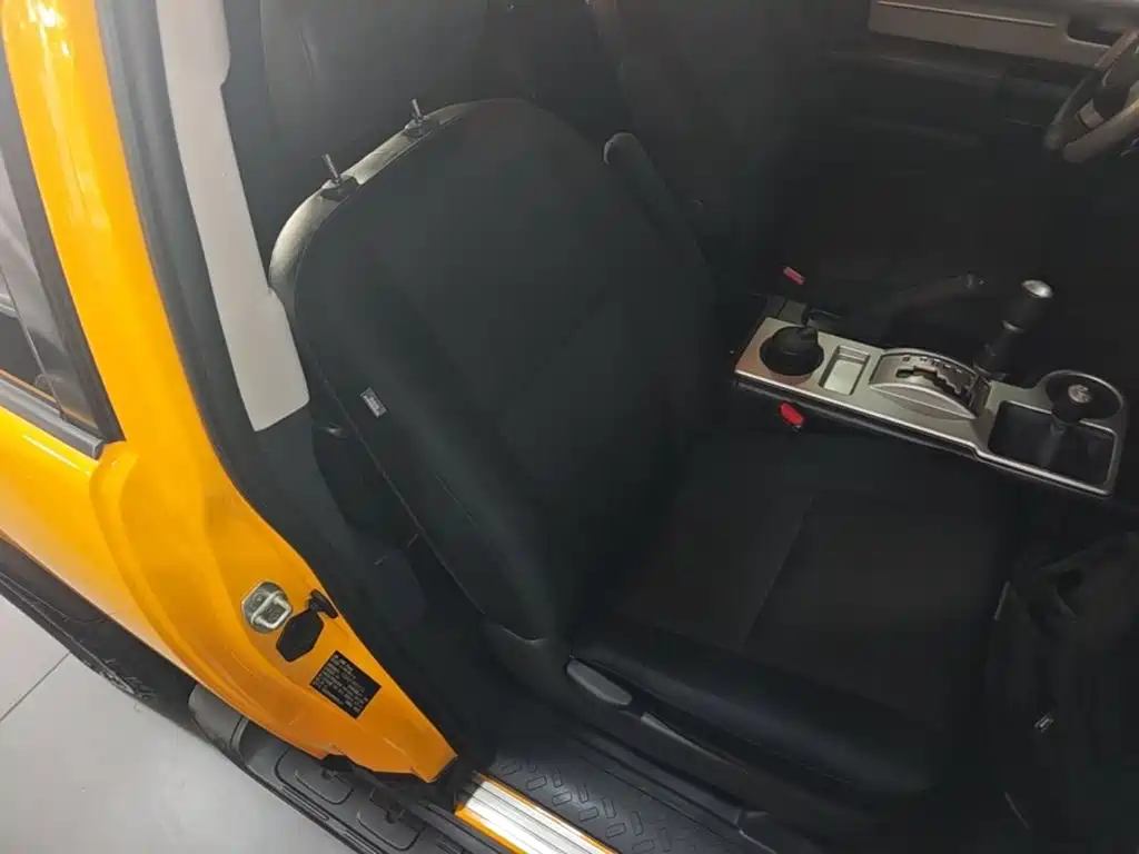 Toyota FJ Cruiser — миниатюра 25
