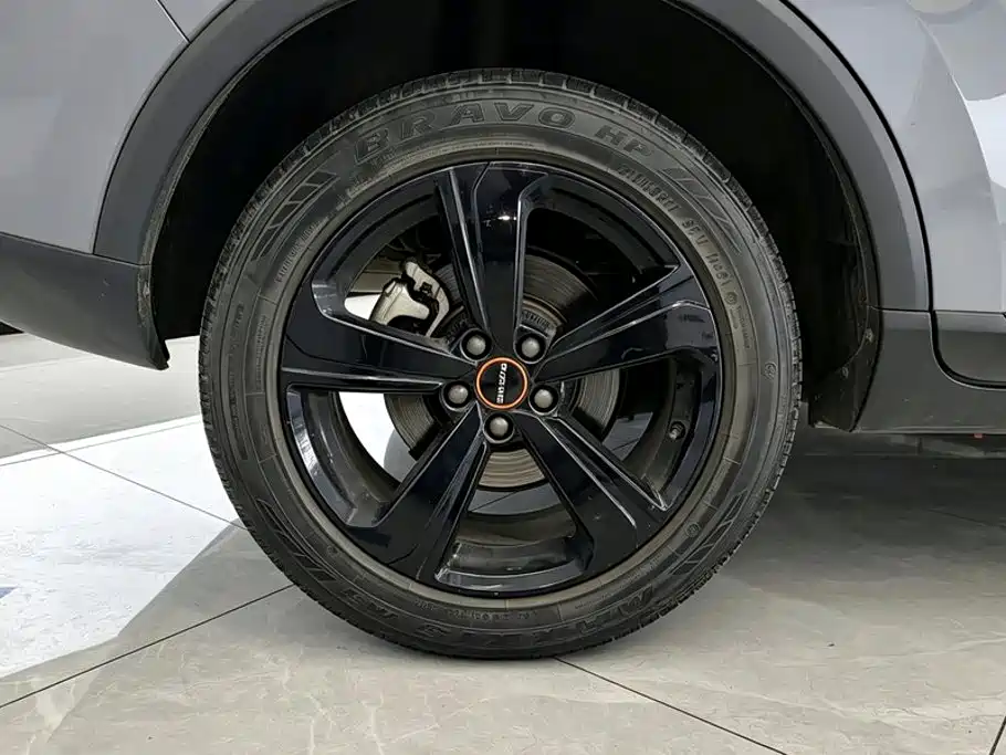 Roewe RX3 — миниатюра 6