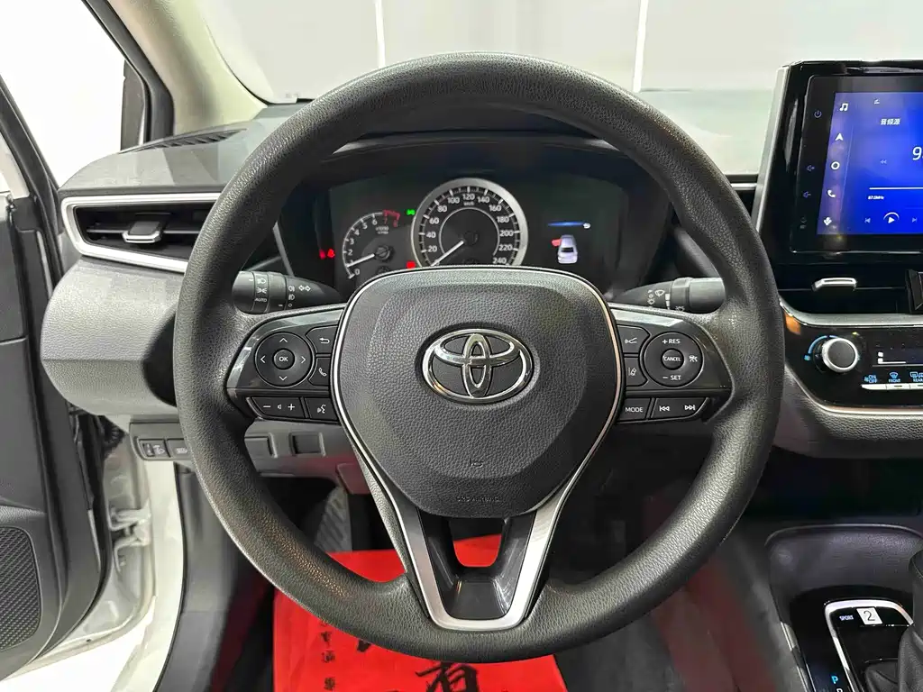 Toyota Corolla — миниатюра 8