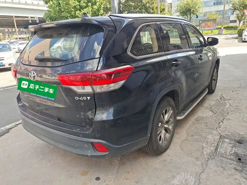 Toyota Highlander — миниатюра 7