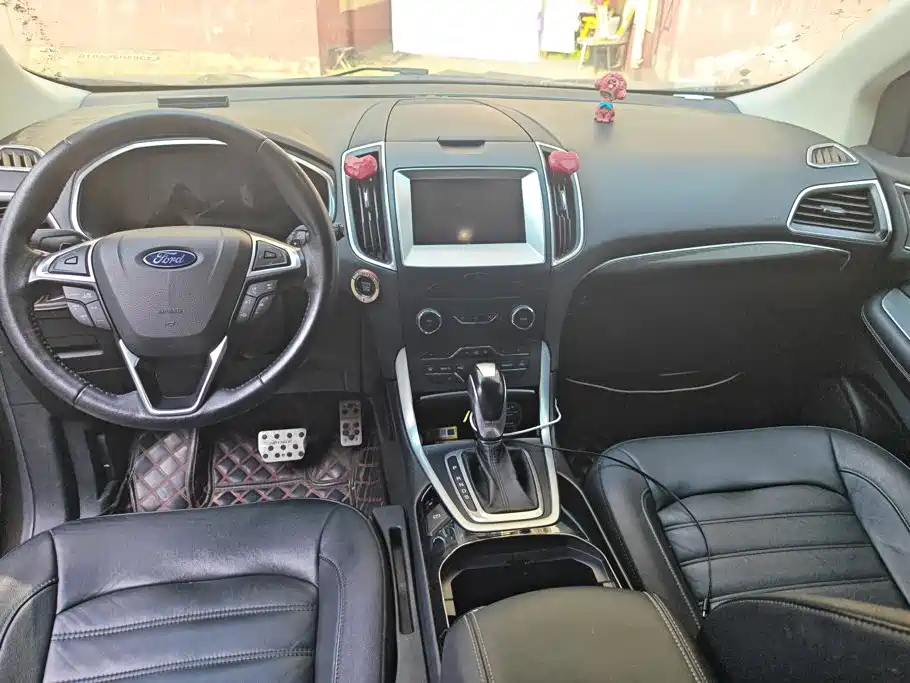 Ford Edge — миниатюра 12