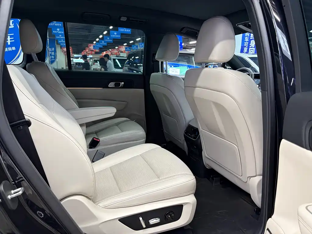 Li Auto Li ONE — миниатюра 11