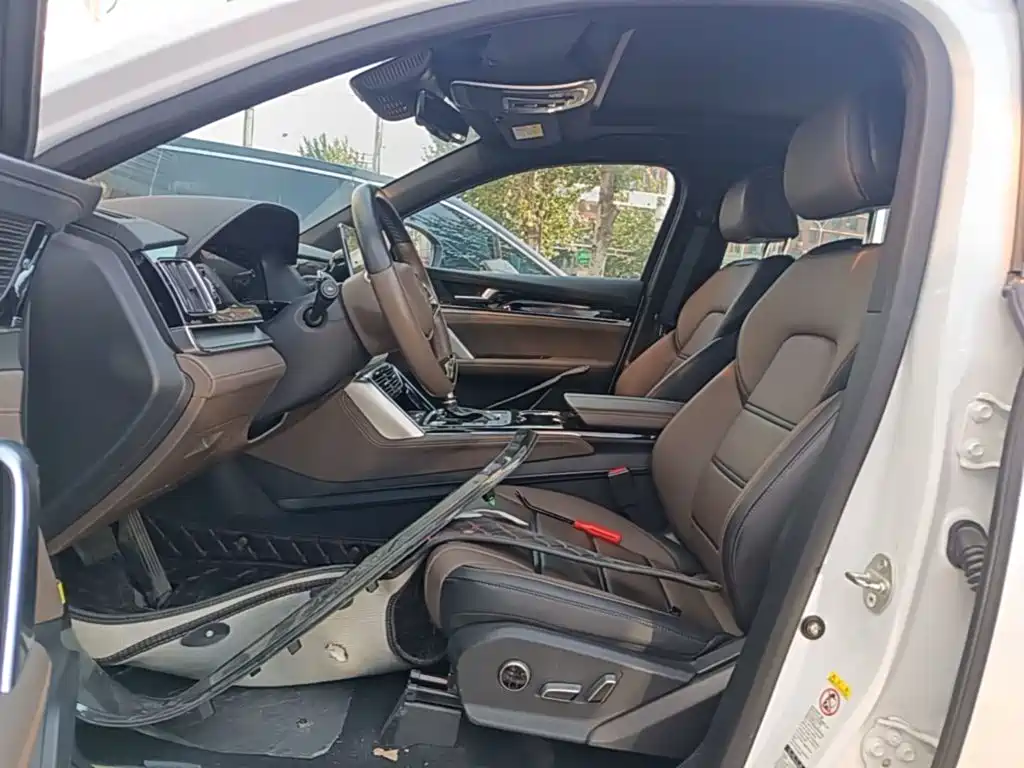 BYD Tang — миниатюра 15