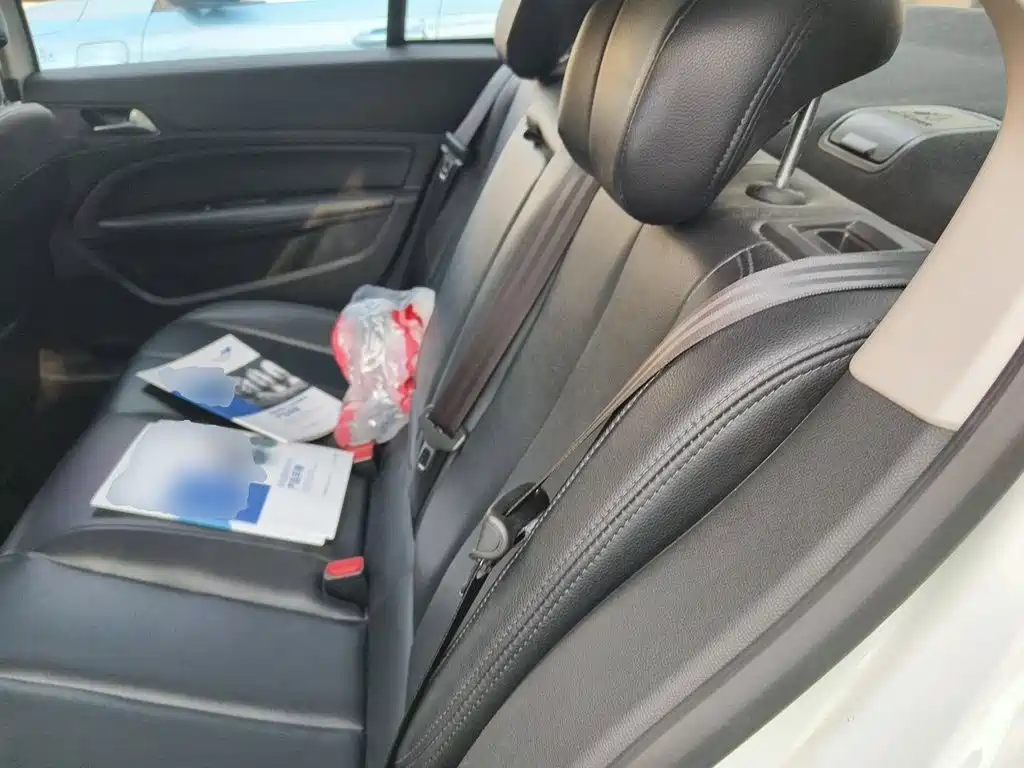 Peugeot 408 — миниатюра 13